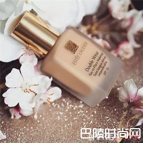 雅诗兰黛持妆粉底液_9款适合油皮肤质的粉底液 这个夏天就选它了