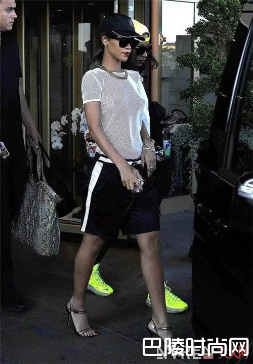 裤缝有条纹装饰的运动短裤_这可能就是你一直在寻找的freestyle