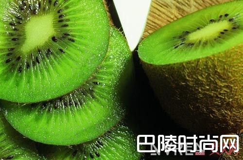 夏天吃什么蔬菜对肌肤好_夏季怎么护肤？夏季常见护肤误区有哪些，你中了几个?