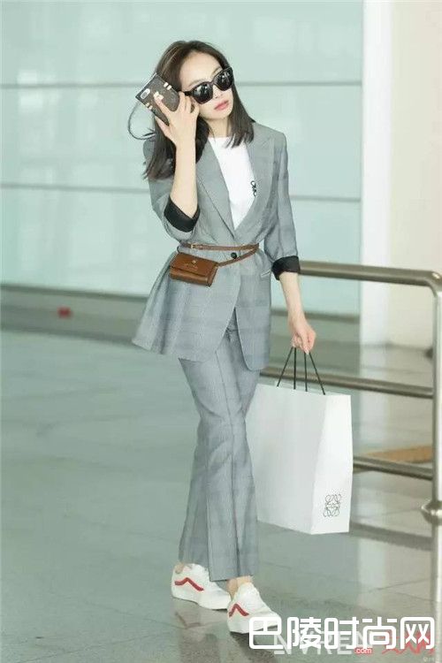 商务御姐风_如同狗皮膏药的小白鞋究竟能搭配多少种风格