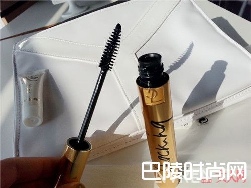 YSL浓密睫毛膏 美妆简介_夏天买什么美妆单品好？十件最想买的美妆单品分享给你们