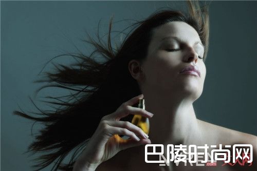 L'Ombre Dans L'Eau花香型的女用香水简介_好闻又小众的香水推荐:22款好闻又小众的香水全部推荐给你!