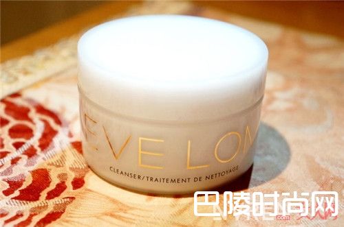 Eve Lom万能急救面膜简介_夏天买什么美妆单品好？9件最想买的美妆单品分享给你！