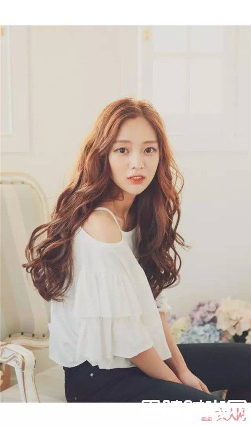 2017女生发型流行美人鱼卷吗_2017女生发型流行什么？6大流行趋势是什么？