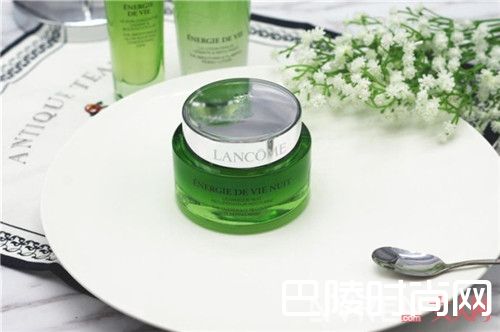 兰蔻水光润养睡眠面膜有几种用法_2017年面膜排行榜10强有哪些？《elle》时尚发布2017面膜10强面膜产品！