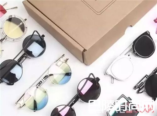 Esqape墨镜_最佳的点睛单品 你的凹造型就差一副墨镜！