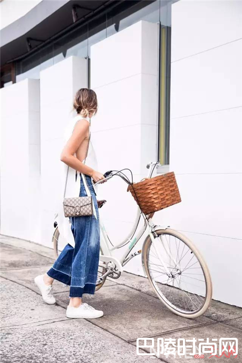 短一截牛仔阔腿裤介绍_夏天既想清凉又想时髦？这条裤子满足你