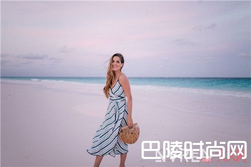 什么是裹身裙_今夏最美5条裙子 跟着这位时尚达人穿错不了