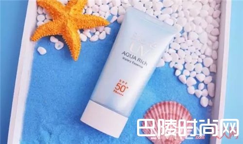 日版碧柔含水防晒保湿水凝乳_遇上这几款防晒霜 妈妈再也不担心我晒黑了