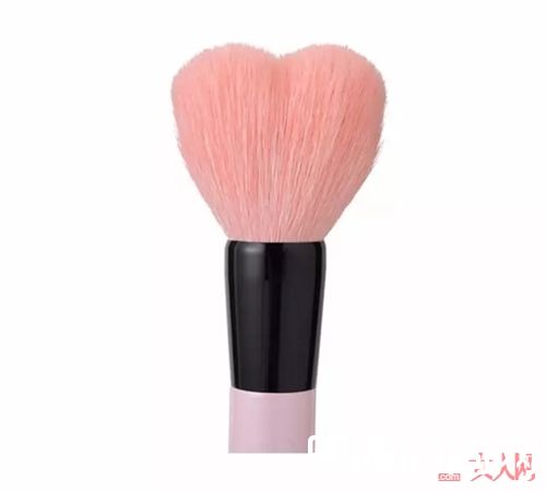 晃祐堂化妆刷_4款颜高貌美的人气化妆刷 你最喜欢哪款?