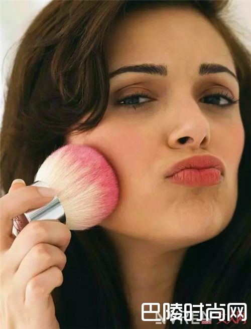 底妆脱妆怎么办?_学会这些防脱妆技能 从这个夏天开始告别脱妆尴尬