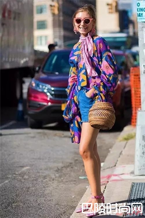 编织手提包如何搭配？_今夏最新潮流单品 想要不时髦都难了！