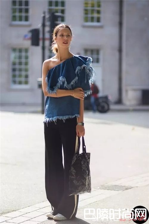 斜肩上衣如何搭配?_今夏最新潮流单品 想要不时髦都难了!