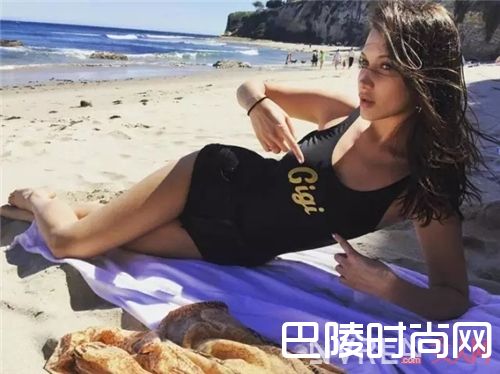 连身泳衣如何搭配?_今夏最新潮流单品 想要不时髦都难了!