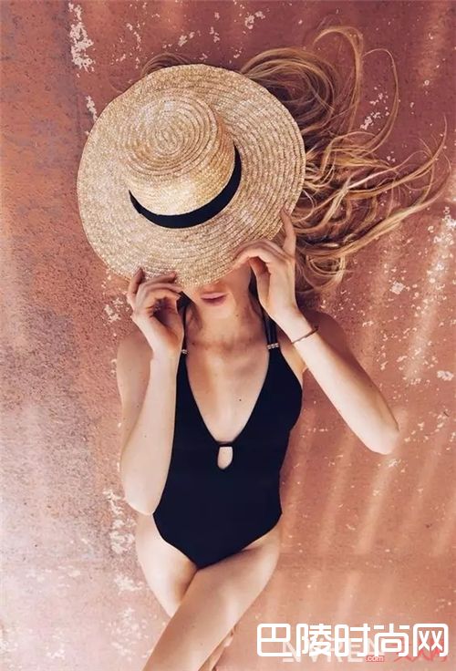 连身泳衣如何搭配？_今夏最新潮流单品 想要不时髦都难了！