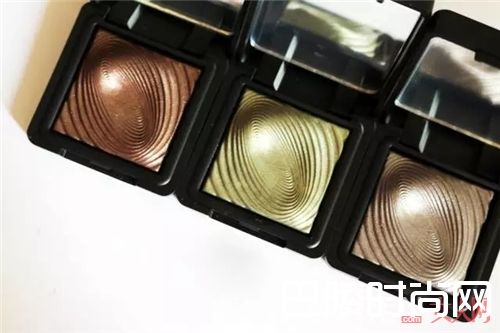 KIKO 水波纹眼影_自然不造作 这些平价眼镜帮你打造清新眼妆