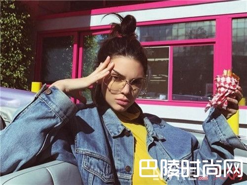 黄+蓝介绍_这些搭配起来 路人看到你都会笑的颜色