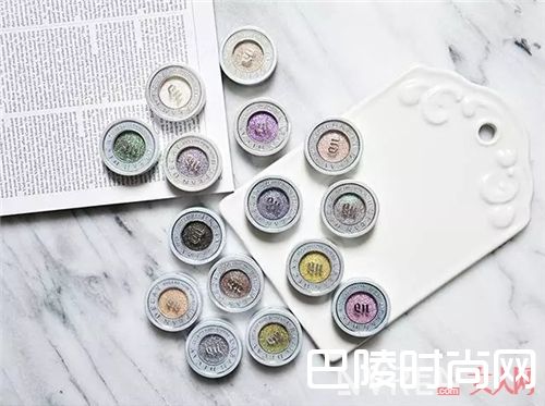 Urban Decay Moondust 单色眼影_自然不造作 这些平价眼镜帮你打造清新眼妆