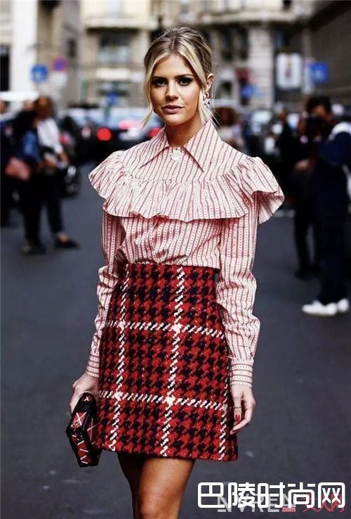 肩部荷叶边上衣为什么不好搭配？_这5个所谓超火的单品 其实处处都是坑~