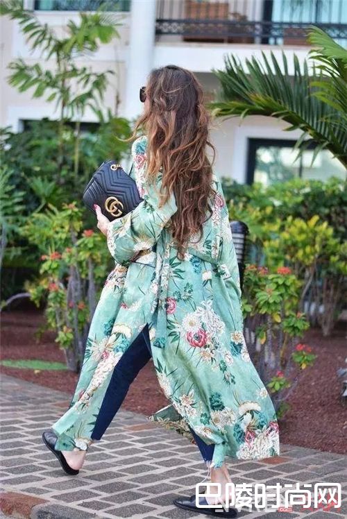 长袍外套为什么不好搭配?_这5个所谓超火的单品 其实处处都是坑~