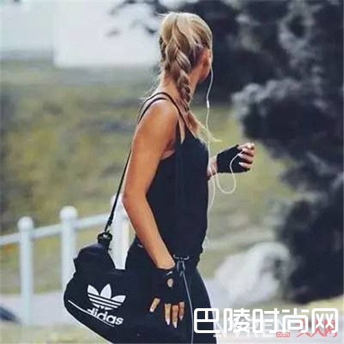 马尾辫编发的扎法_去健身房不会扎这些发型我都不好意思撸铁！