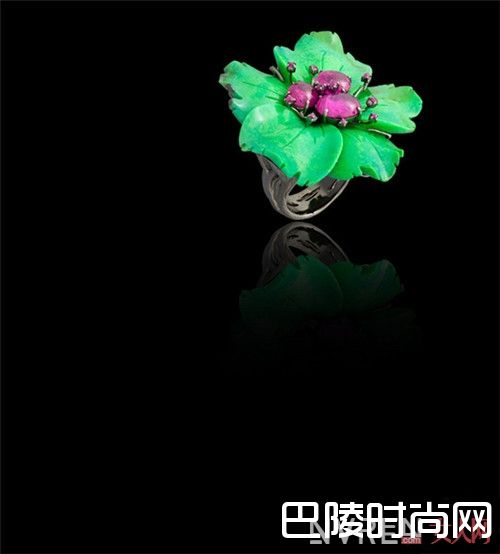 Lydia Courteille的My secret garden系列珠宝简介_花朵系列珠宝有哪些?这10款花朵系列珠宝是夏日里最美的吗