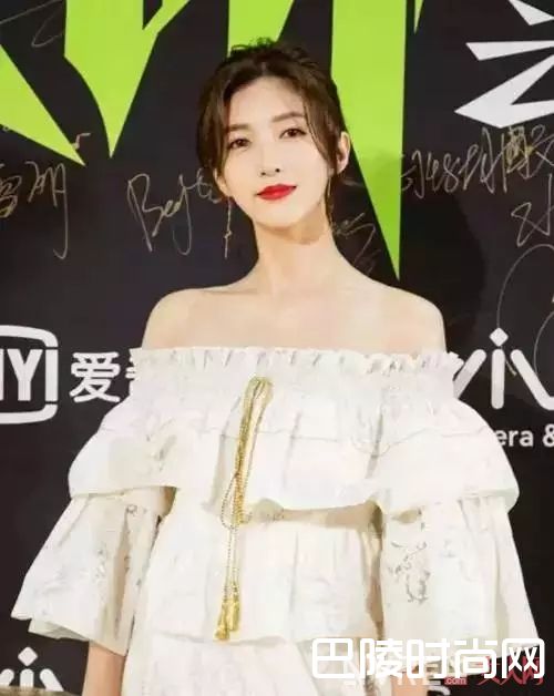  极光红口红如何搭配？_黄皮妹子的友好色 让口红和心情一起美美哒