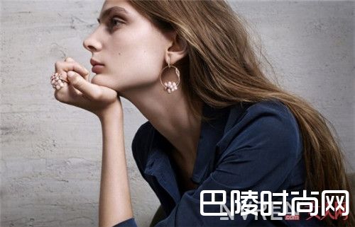 CHAUMET:Hortensia绣球花系列简介_花朵系列珠宝有哪些?这10款花朵系列珠宝是夏日里最美的吗