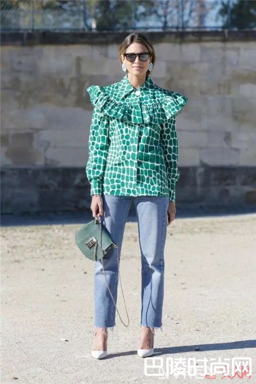 肩部荷叶边上衣为什么不好搭配？_这5个所谓超火的单品 其实处处都是坑~