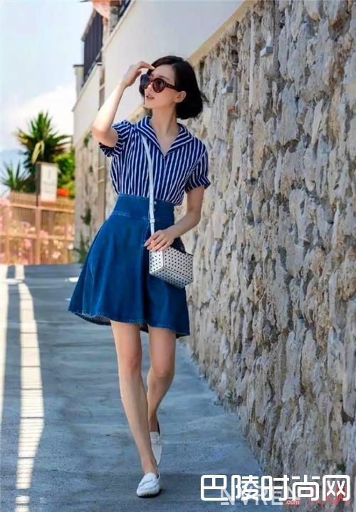 条纹衬衫如何搭配？_这个夏天不只有白衬衫 这4款衬衫帮你打造时髦