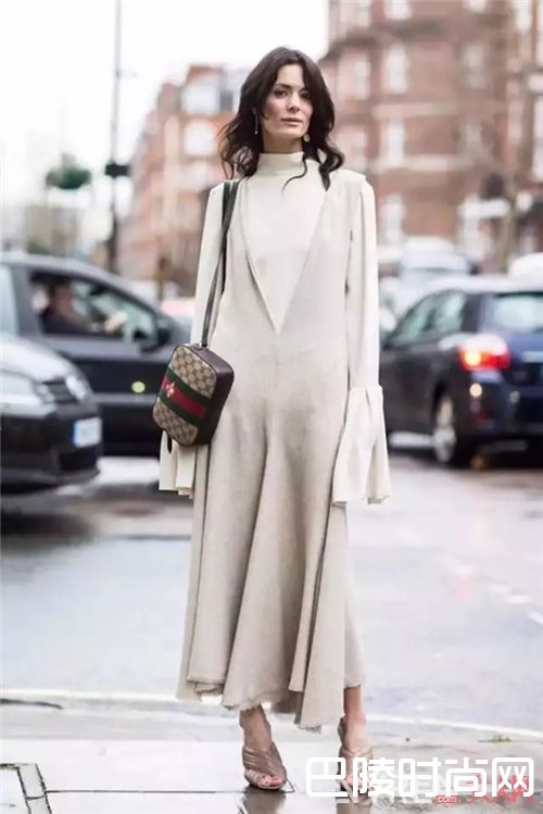 高脚背穆勒鞋为什么不好搭配？_这5个所谓超火的单品 其实处处都是坑~