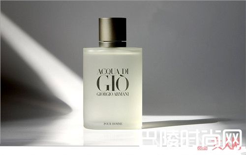 阿玛尼 寄情水男士是一款很好的职场香水吗_初入职场的男生选择哪种香水好？这6款香水适合职场新人吗？