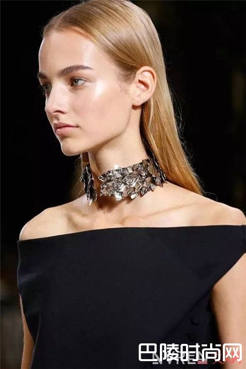 金属款Choker介绍_你最爱的Choker今年流行的是这几款