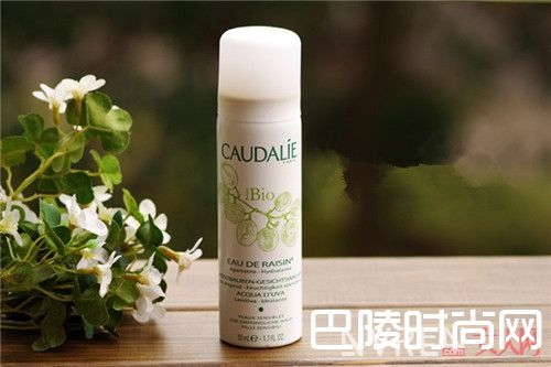 欧缇丽 葡萄活性保湿喷雾_夏天零差评化妆水有哪些？14款零差评化妆水不能没有！