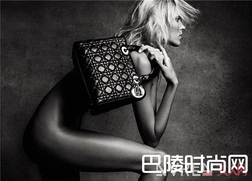Lady Dior经典小黑包简介_小黑包有哪些经典款式?有品位的人都需要有一款小黑包!
