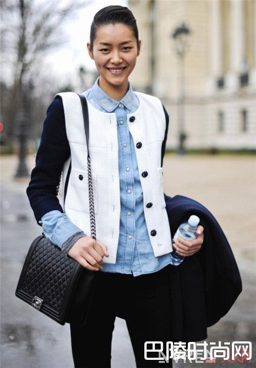 Chanel小黑包为什么受时尚潮人喜爱_小黑包有哪些经典款式?有品位的人都需要有一款小黑包!