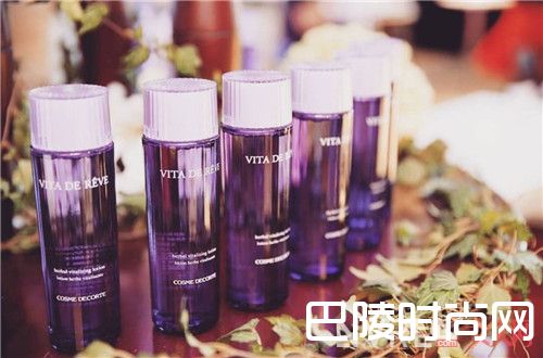 黛珂 紫苏水双倍修复套组 简介_夏天零差评化妆水有哪些？14款零差评化妆水不能没有！