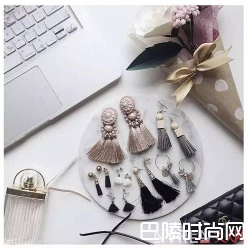 如何选择适合自己的脸型耳饰_夏日小众饰品搭配:花小钱就能变时尚的小众耳饰分享给你!