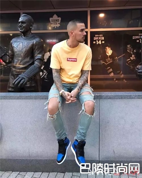  黄色T恤如何搭配？_告别黑白tee 这些有颜色的T恤让你帅出不同！