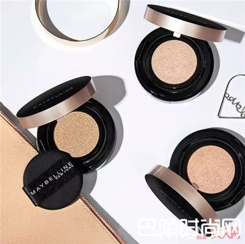 美宝莲黑金气垫_刚学化妆？这三个品牌的9件单品让你不踩雷！