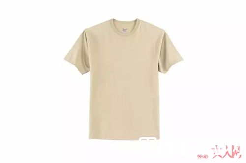 大地色T恤如何搭配？_告别黑白tee 这些有颜色的T恤让你帅出不同！
