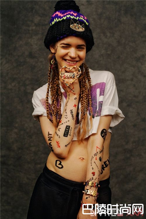 Maria Francesca Pepe英国的小众品牌简介_夏日心机小众饰品搭配：花小钱就能变时尚的小众耳饰分享给你！