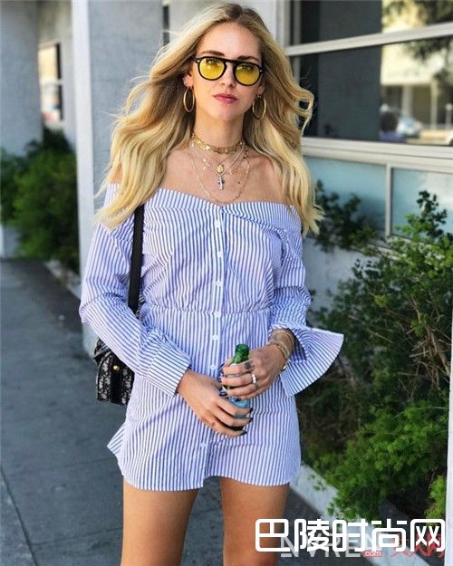 2017年火爆露肩款衬衫裙怎么打造迷人感觉_夏季最潮搭:街拍达人怎么搭配衬衫裙清凉十足又不失时尚？
