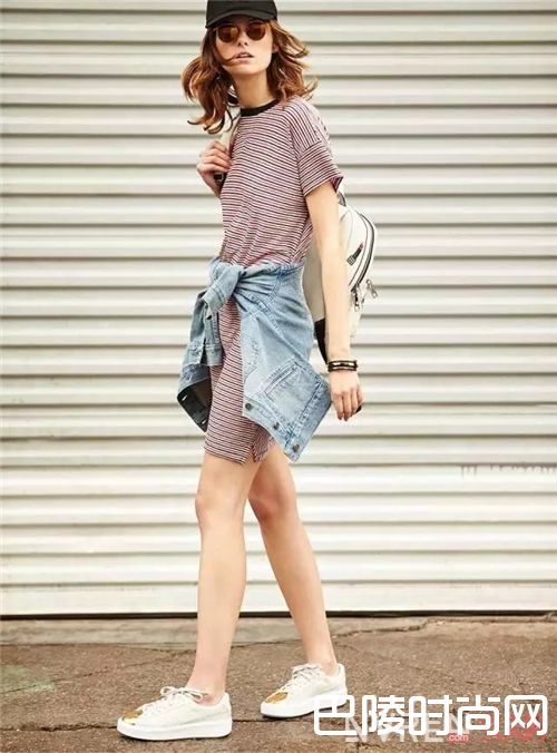 条纹T恤裙如何穿搭？_如何当个时髦懒人？首先你要有一件T恤裙！