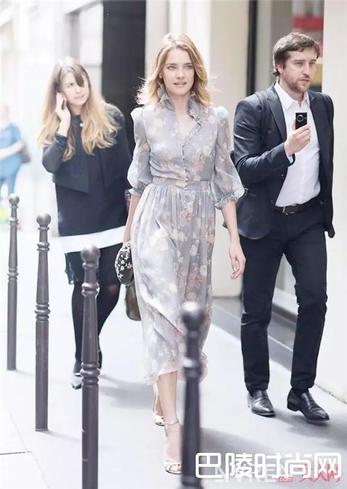 印花连衣裙如何搭配？_度假正确的style 从这5条仙女裙装扮开始