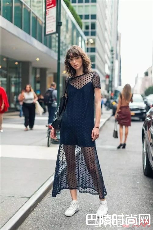 薄纱连衣裙如何搭配?_度假正确的style 从这5条仙女裙装扮开始