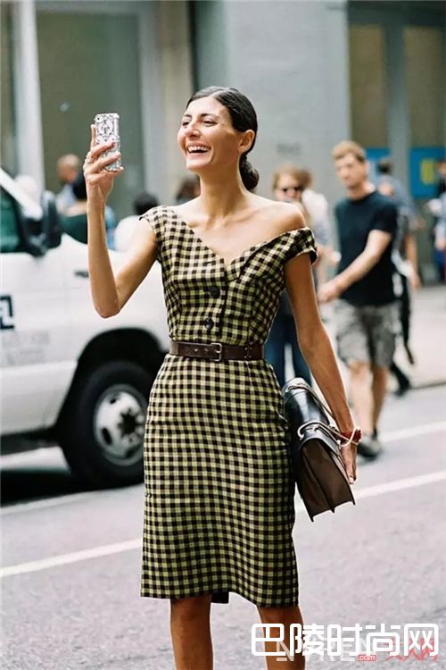 格纹连衣裙如何搭配?_度假正确的style 从这5条仙女裙装扮开始