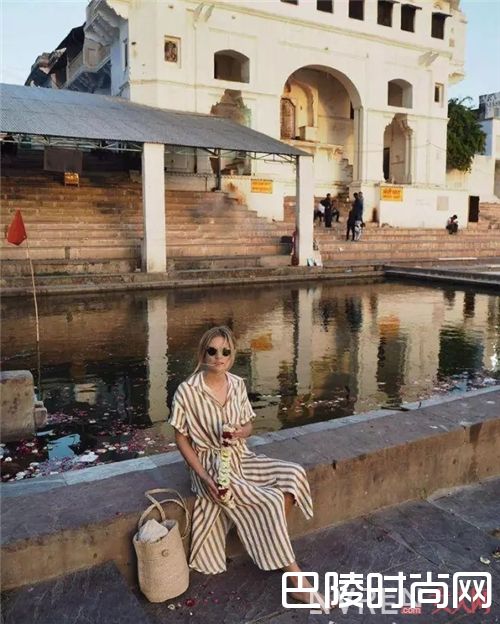 条纹连衣裙如何搭配？_度假正确的style 从这5条仙女裙装扮开始