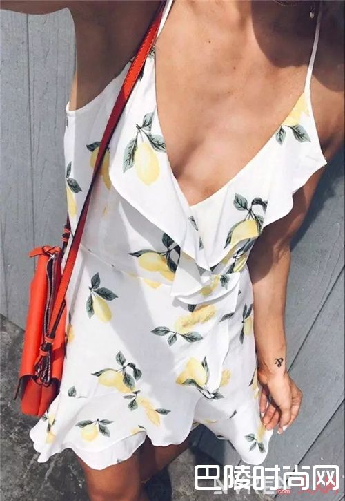 印花连衣裙如何搭配？_度假正确的style 从这5条仙女裙装扮开始