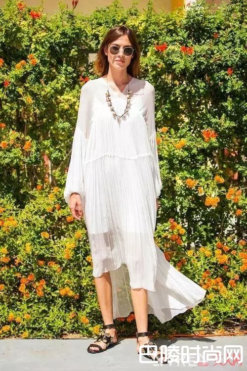 薄纱连衣裙如何搭配？_度假正确的style 从这5条仙女裙装扮开始